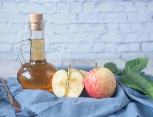 The Pros and Cons of Apple Cider Vinegar Supplements